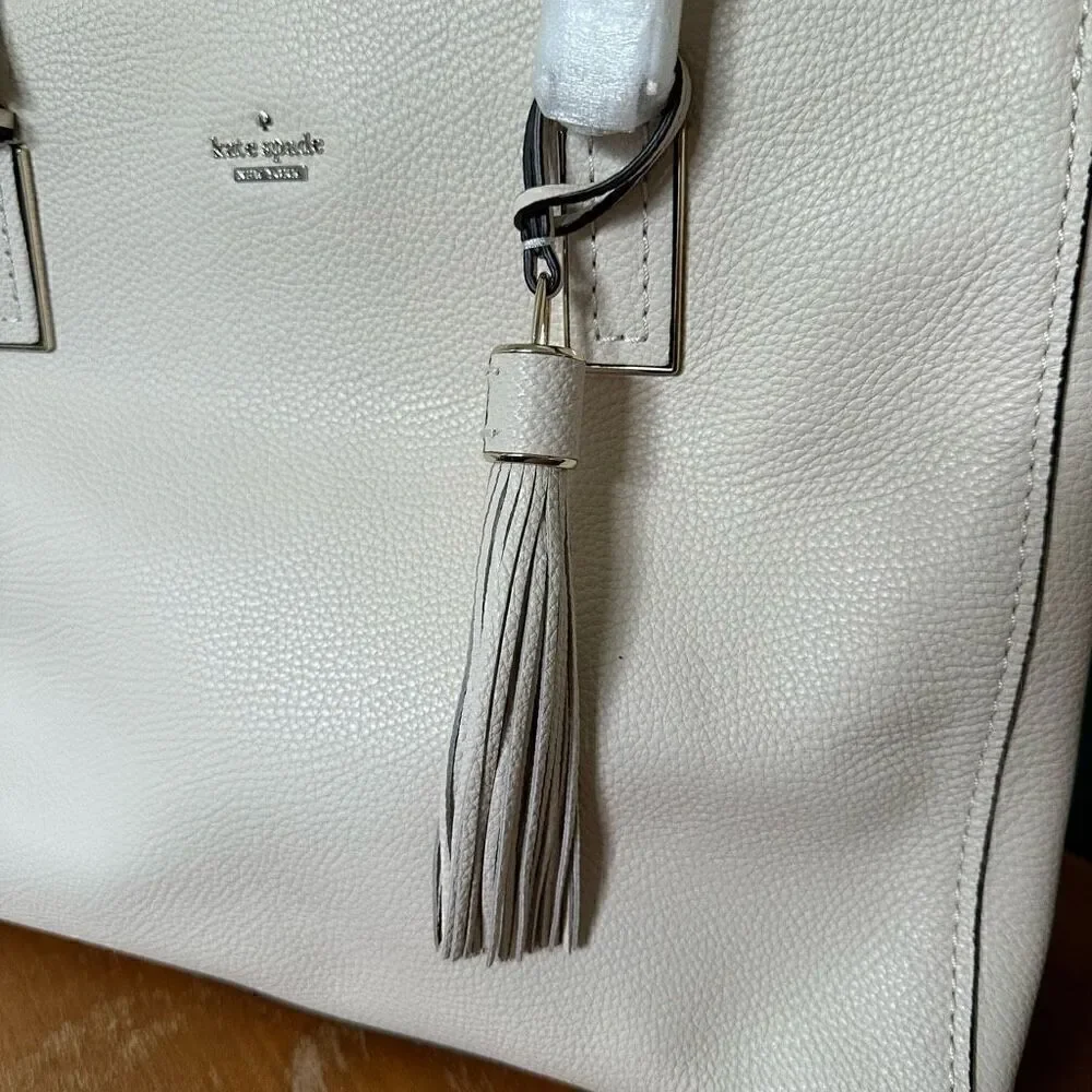 Kate Spade Naomi Tote in Pebbled Leather Soft Limestone Off White